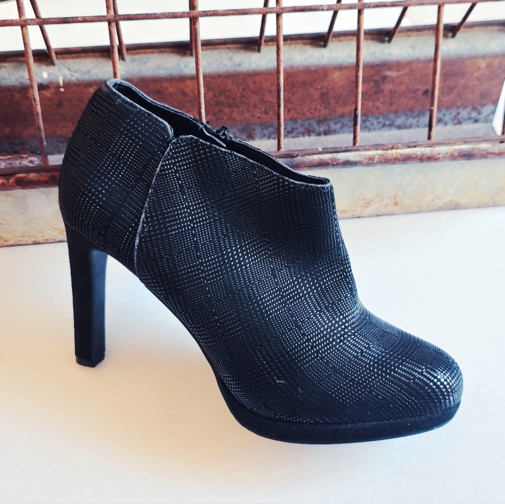 NEW! Kelly & Katie Ankle Boots